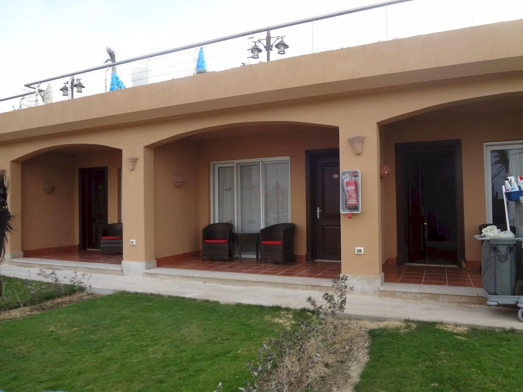 Porto Matrouh Beach Resort Mersa Matruh Exterior foto